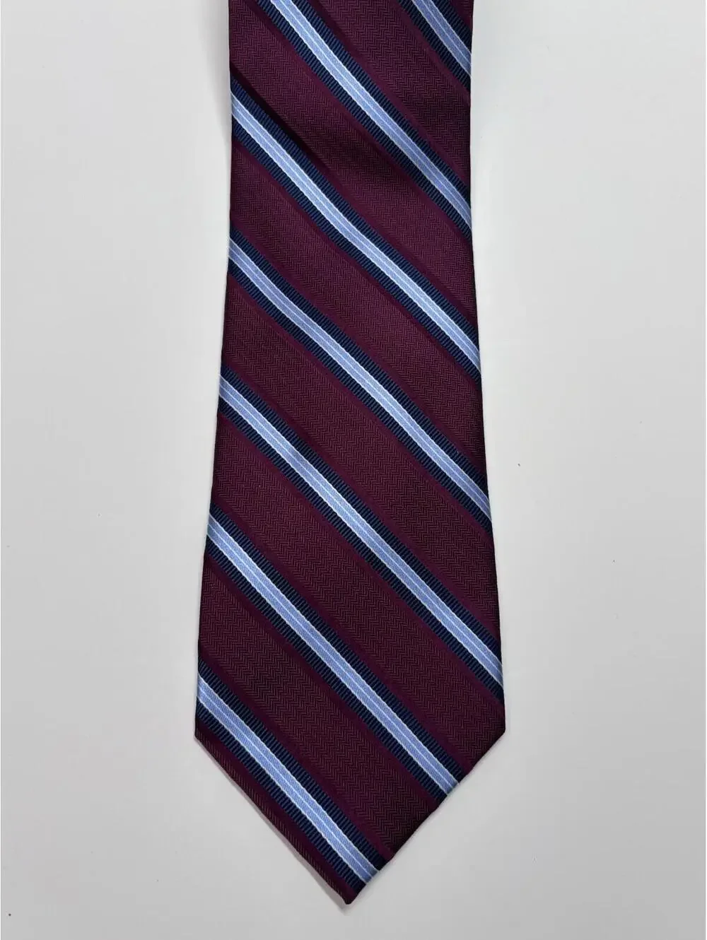 Nautica 100%‎ Silk Tie In Burgundy & Blue